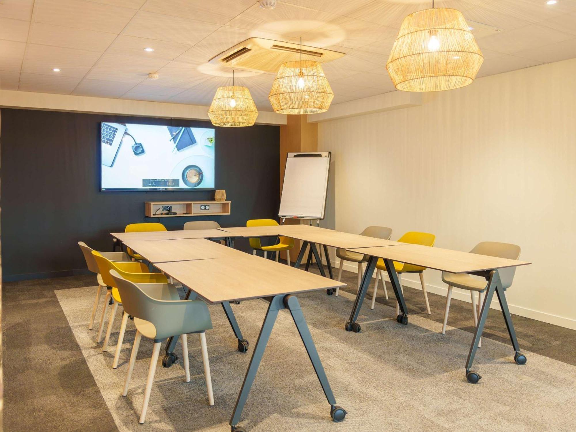 Hotel Ibis Laon Exterior foto