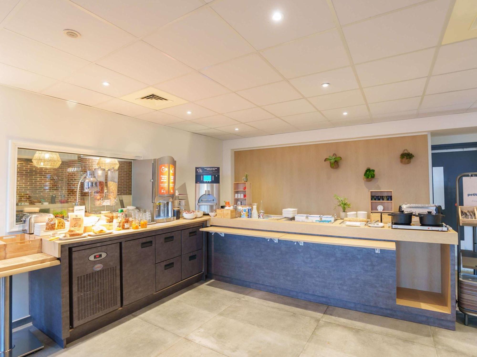 Hotel Ibis Laon Exterior foto