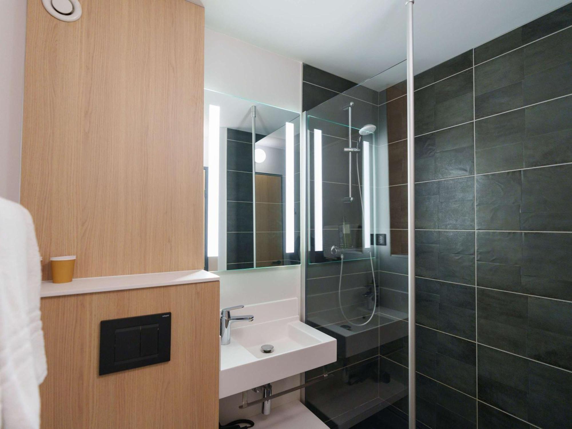 Hotel Ibis Laon Exterior foto